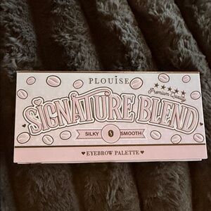 P.Louise Signature Blend Eyebrow Palette - Pink and Cream